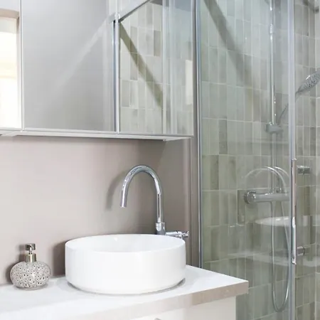 Bright With Wifi Near Montmartre Appartement *